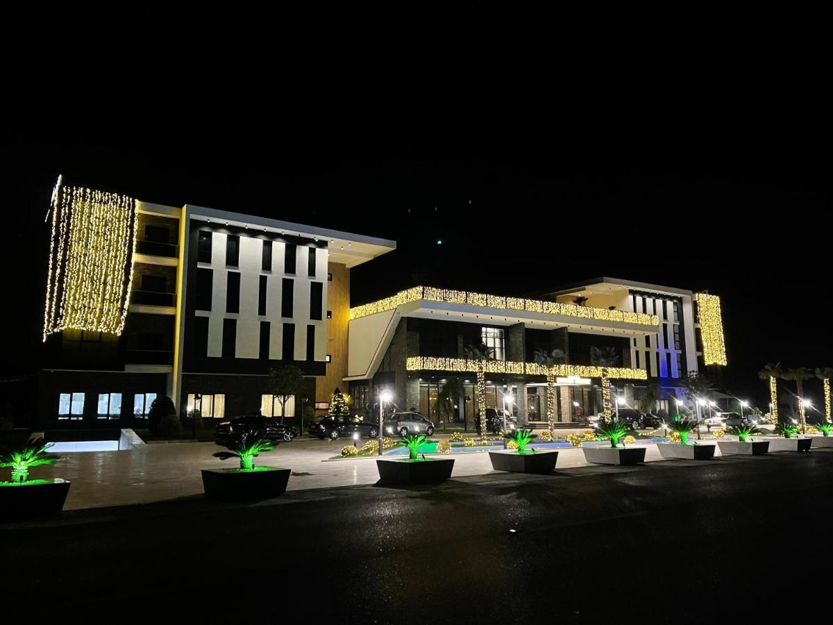 Deluxe Resort And Spa Koplik Dış mekan fotoğraf