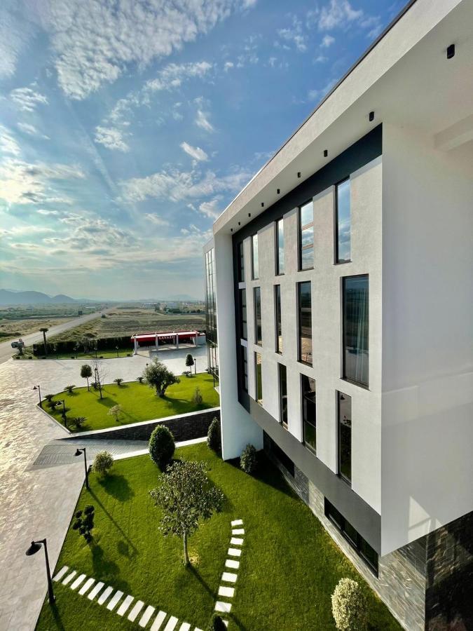 Deluxe Resort And Spa Koplik Dış mekan fotoğraf